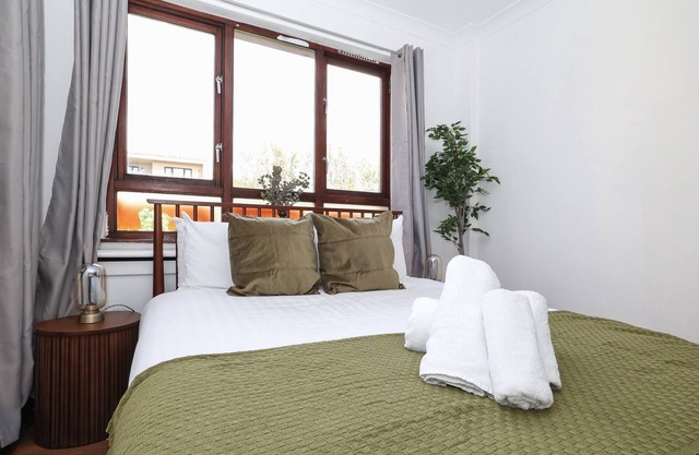 Bright Spacious Peaceful 3 Bed Flat - Kings Cross