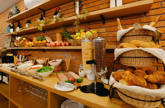 Bright-Stylish place with pool, Bar & Restaurant