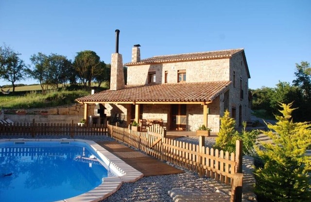 Brilliant, Catalan Holiday Home w/Private Pool - 5 bedrooms, 5 bathrooms