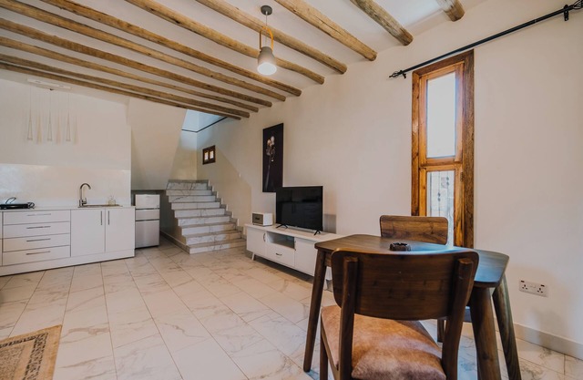 Bring your Partners to this unique, fun spot book now to avoid regrests