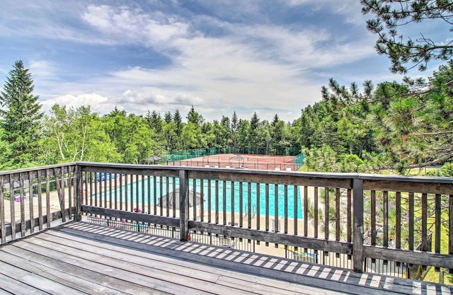Bromley Mountain Escape w/2 Balconies: Hike & Ski
