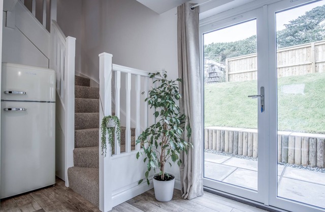 Brook Cottage - 2 Bedroom Cottage - Dale