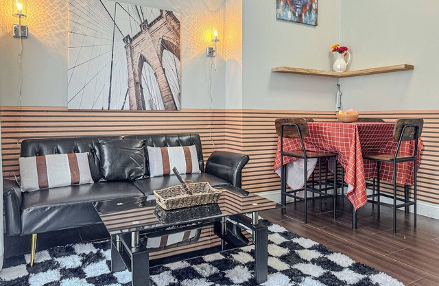 Brooklyn Vibe Meets UPenn: Stylish 1BR - Sleeps 3
