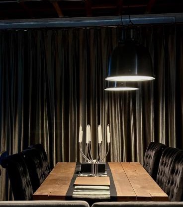 Brown Brick Thonglor - Red Burgundy Room