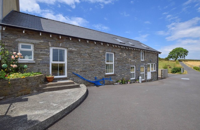 Brynheulwen - Three Bedroom House, Sleeps 6