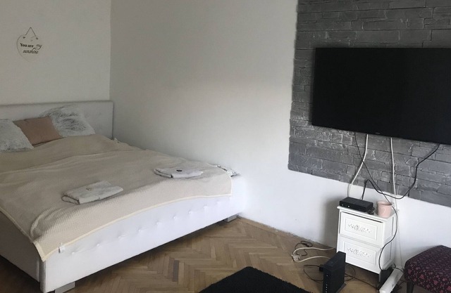 Buda Flat is close to River Danube and public transport