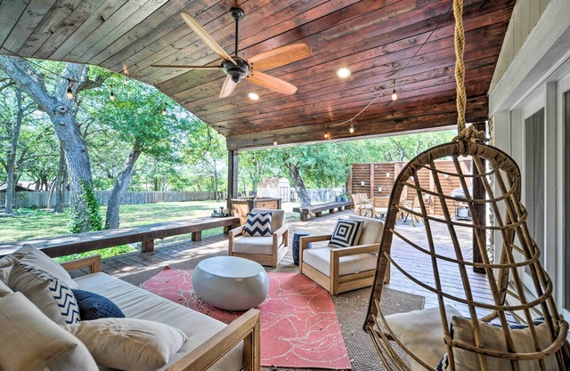 Buda Home w/Deck & Fire Pit - 15 Mi to Austin!