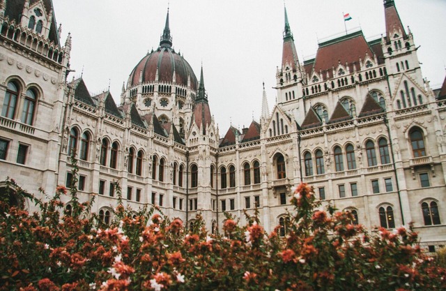 Budapest Parliament studio