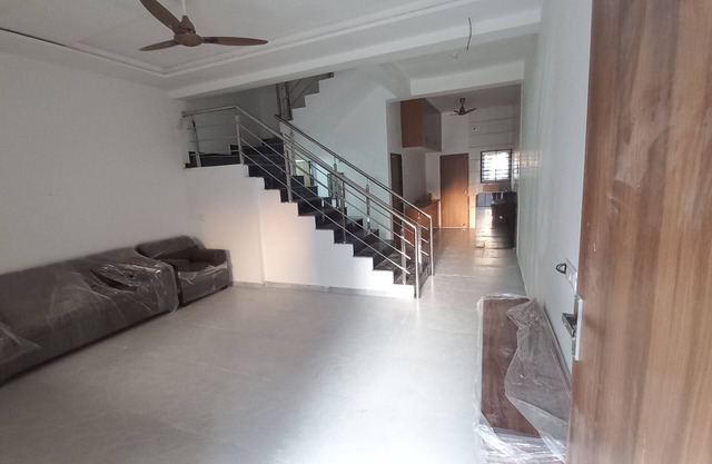 Budget friendly bungalow for stay in Junagadh.