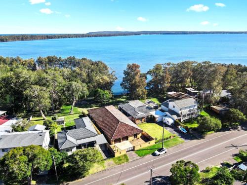 Budgewoi Waterfront Haven