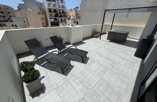 Bugibba Luxe Pool Penthouse