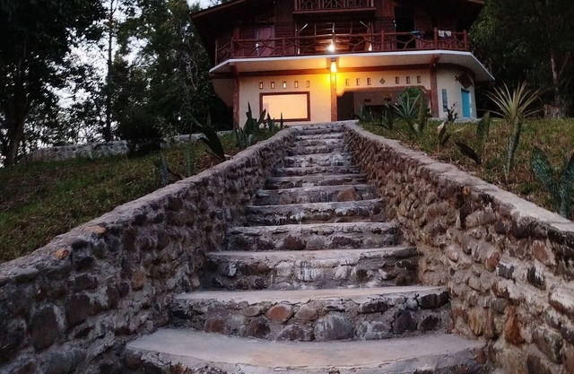 Bukit Lawang Wonderful bed & breakfast Rimba House in Batu Kapal North Sumatra