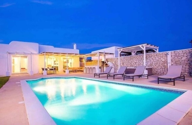 Bungalow for 8 guests with 160m² in Δήμος Καλλιθέας Δωδεκανήσου (249044)