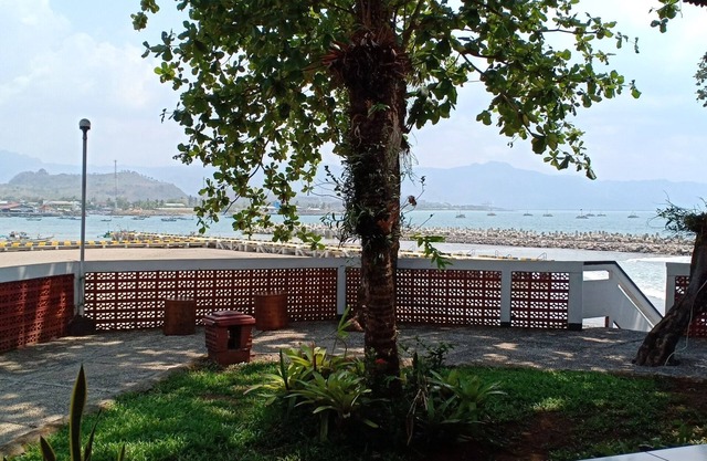 Bunga Ayu Seaside Resort