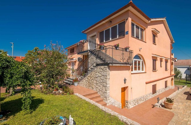 Bungalov Prendivoj with spacious garden