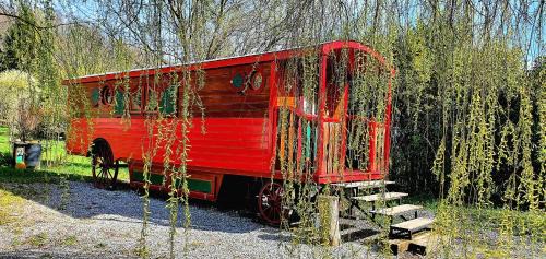 Bungalow charmant près de Sédeilhac avec jardin et terrasse