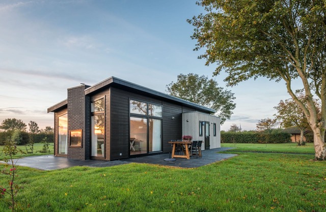 Bungalow in Ouddorp with Nature Reserve Views