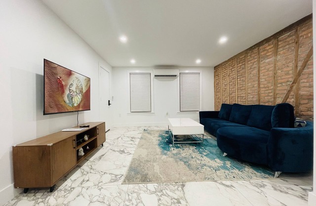 Bushwick Brooklyn Bedroom & Private Bath