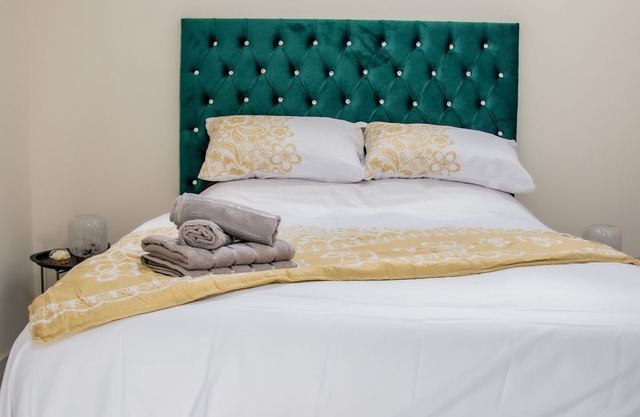 Bv Lush Apartment At Conditioning House Bradford