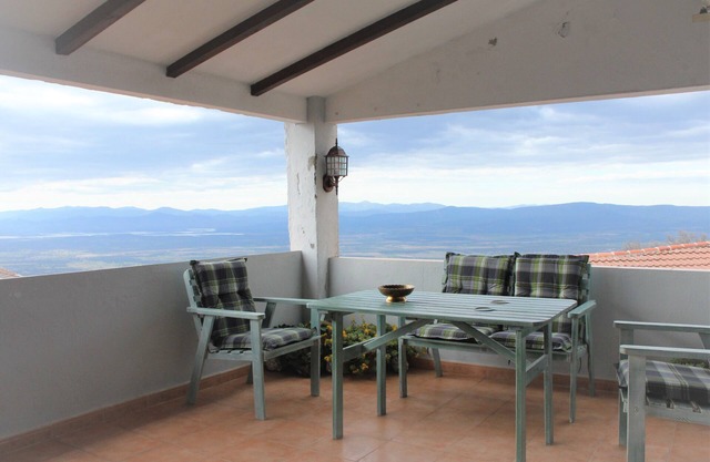 C. R. "Carvajal "- Birding & Horse Trekking Center