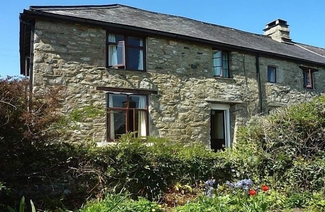 C16th House With A Rambling Garden In A Hamlet In The Dartmoor National Park