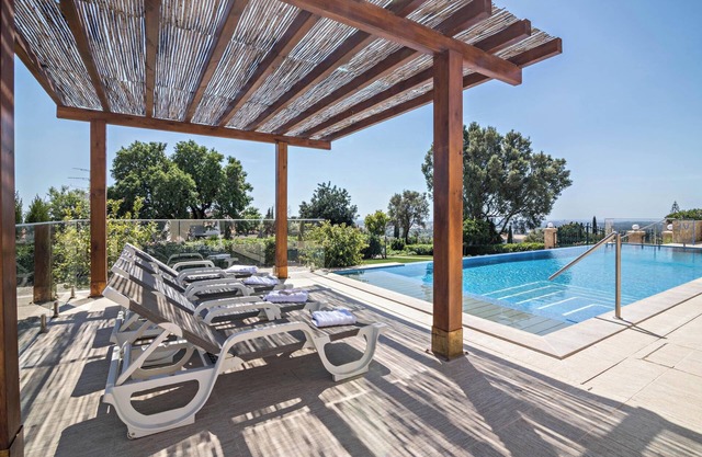 Cabana Garden House with Shared Pool, Panoramic View & Wi-Fi