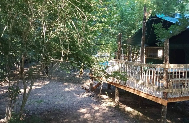 Cabane Lodge au Bord de L'eau
