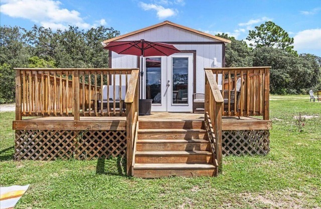 Cabin #1 Zen At The Palms 5 Star Adult Resort minutes from scalloping & fishing