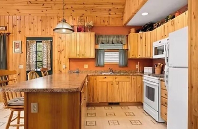 Cabin 12 in Pine River