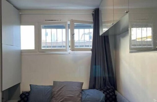 Cabin 17 cozy and quiet above the old port of Marseille