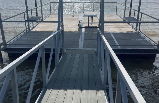 Cabin 2: Cozy Comfort by the Lake—Your Perfect Bridgeport Getaway
