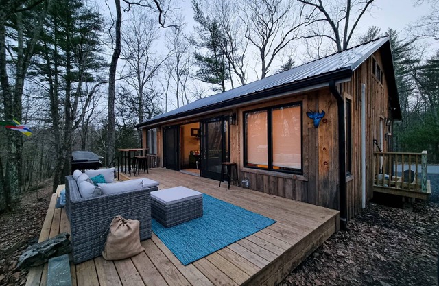 Cabin 85 - 2bd rooms w/2 lofty chic spaces