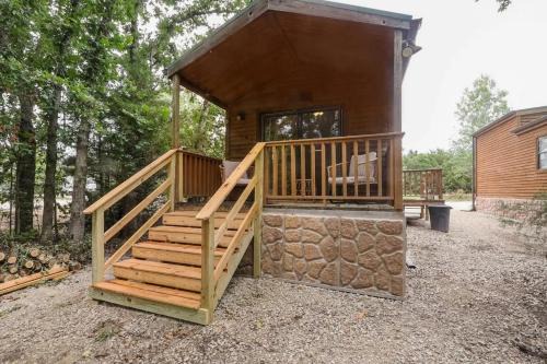 Cabin 9 - Toronto Lake- Fishing, Swimming & More! cabin