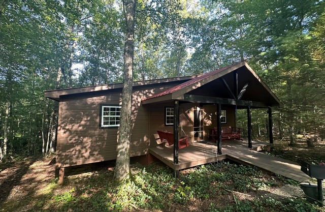 Cabin in the Big South Fork/Pickett State Park Area.