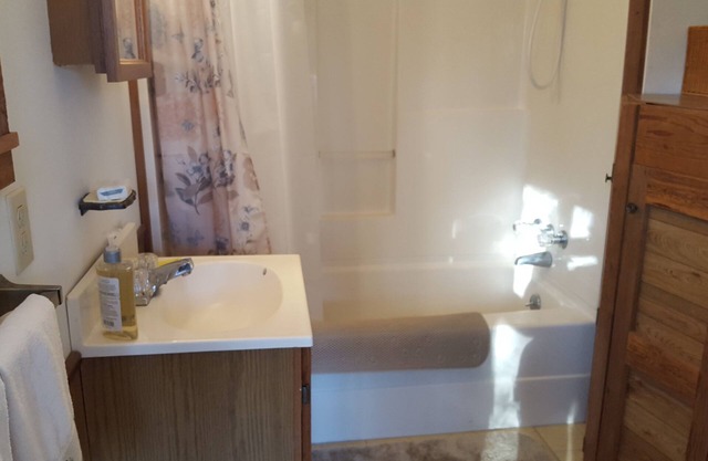 Cabin in the Woods - 10 minutes to Bartlesville