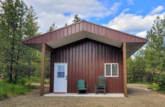 Cabin in the woods with all the comforts of home