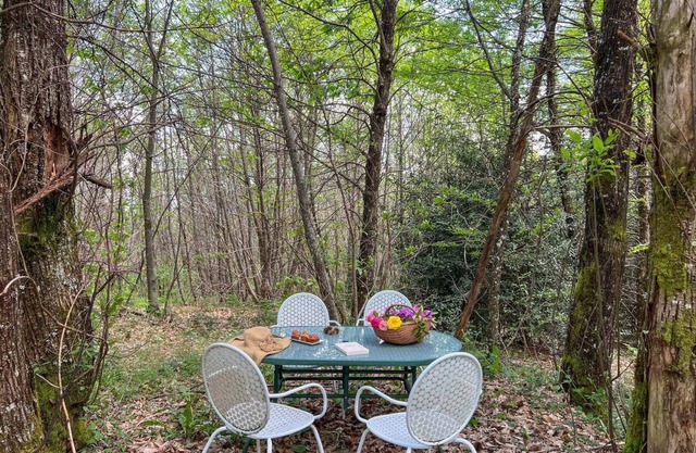 Cabin 'Love Yourte Avec Hammam' with Private Terrace, Shared Garden and Air Conditioning