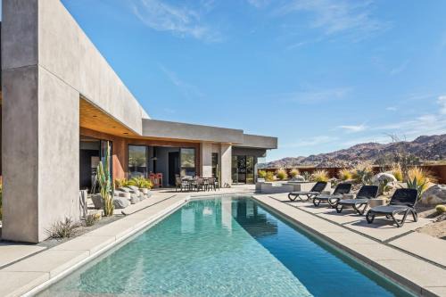 Cactus Cove by Fieldtrip 4bd villa w Pool Spa and Views