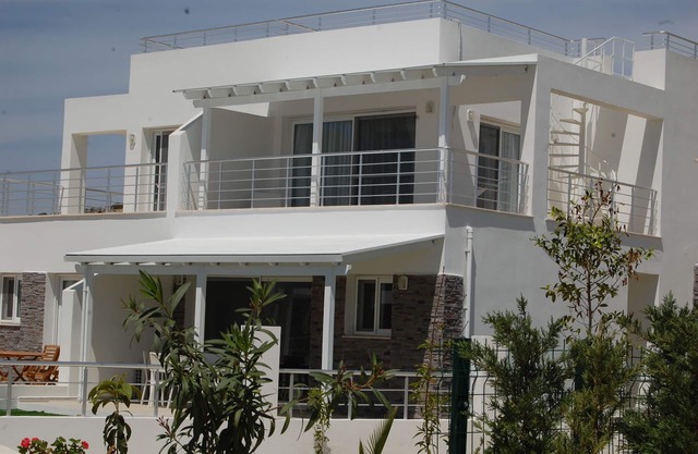 Caesar Beach - Exceptionally Designed - Brand New 5 star - Poolside Beach Villa
