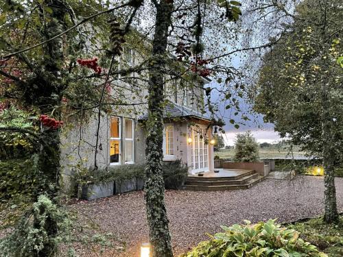Cairns Farmhouse