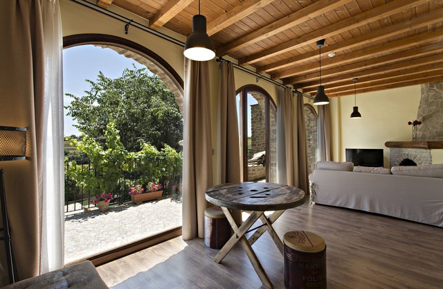 CAL XIRU - Rural House for integral rental