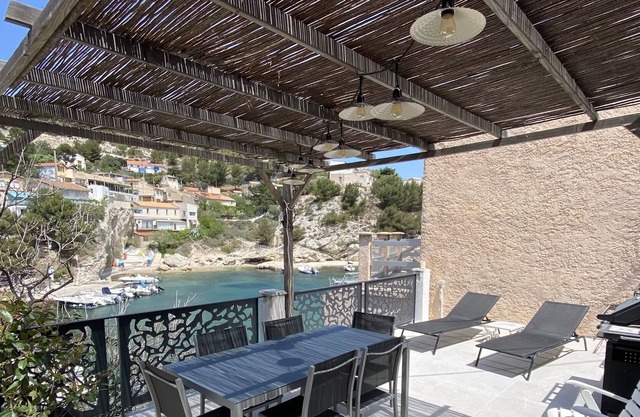 Calanque de Niolon holiday home with sea view