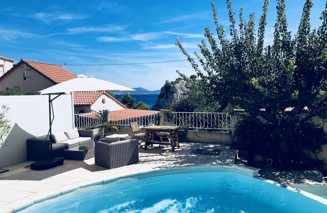Calanque de Niolon: Loft with sea view
