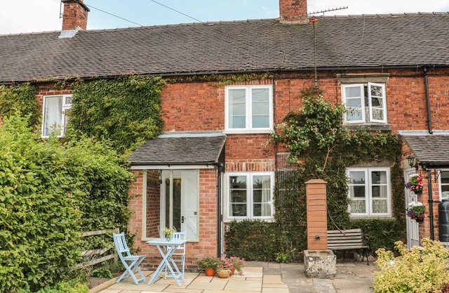 CALLOW COTTAGES, character holiday cottage in Mappleton