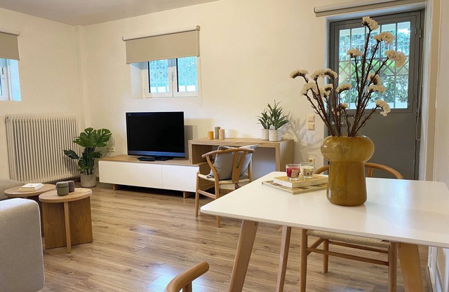 Calm 1-bedroom house in Glyfada