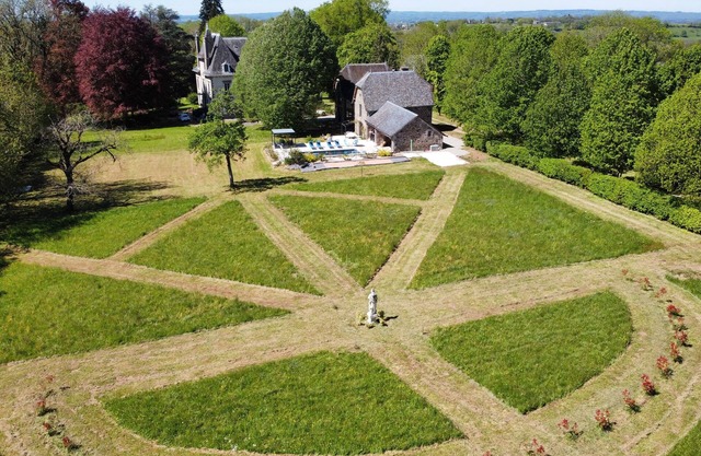 Calm and Luxury in the dependence of the Château de la Calmette