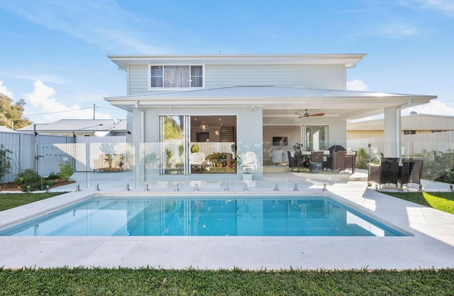 Calypso - Pool, Walk To Beach, Sawtell