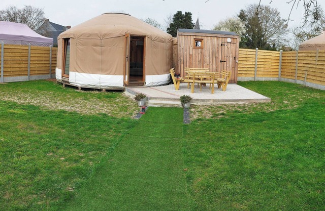 Camellia is a beautiful yurt 10 minutes walk from Pairi Daiza