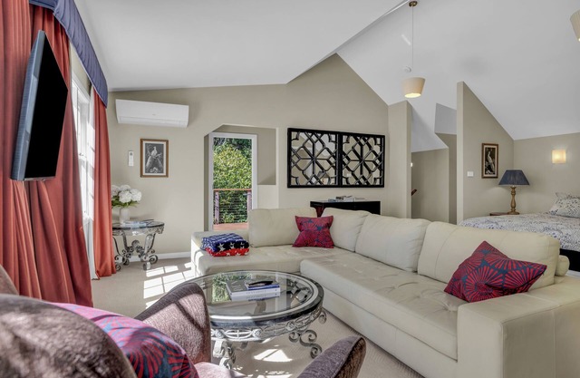 Camellia Lodge | Mt Wilson | 24 acres of Established Heritage Botanical Garden