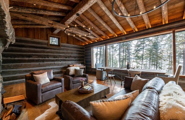 Camp Milson - Flathead Lake 10 BD Retreat w Private Lake Access, 8 acres